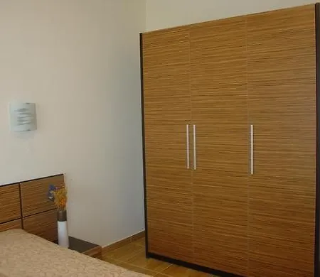 Appartement 25 *